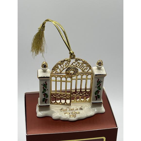 Lenox 2008 First Year in the New Home Annual Ornament Porcelain Welcome Gate Box - Picture 1 of 8